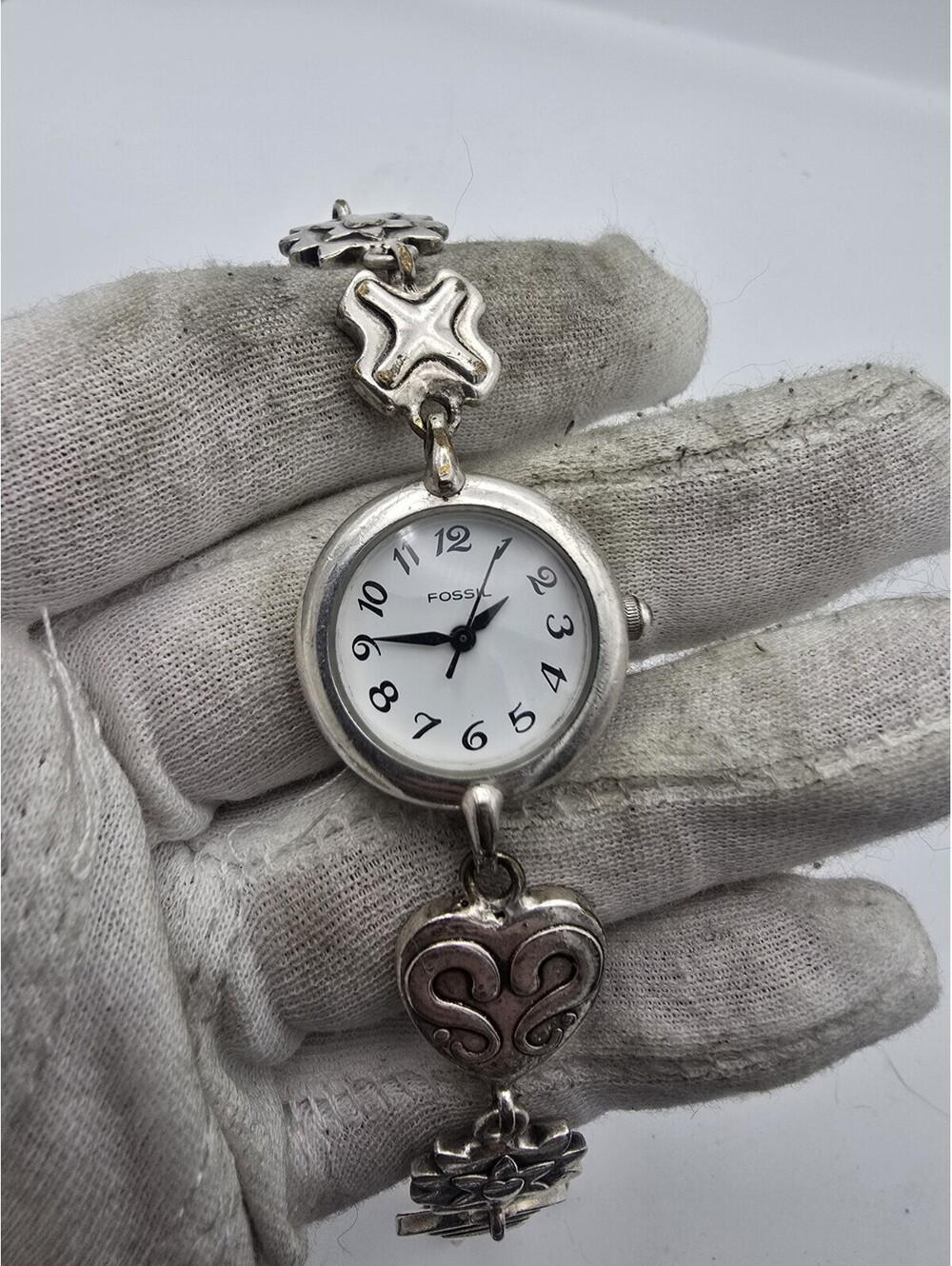 Vintage Fossil Watch EC-8715 C Silver Charm Bracelet Heart Starburst Toggle D5